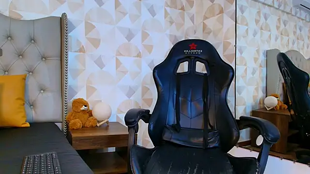 Snapshot of Gaby_Montero chatting on October 25, 2025, 8:42 pm Gaby Montero online show from October 25, 2025, 8:42 pm