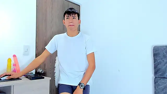 Nicolas Torres  online show from November 18, 2025, 7:11 am