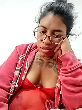 Chicattoo69 online show from November 13, 2025, 3:49 pm