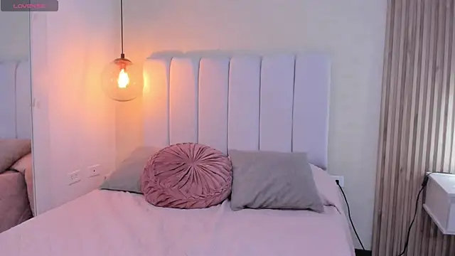 Scarletgod online show from April 16, 2026, 9:39 pm