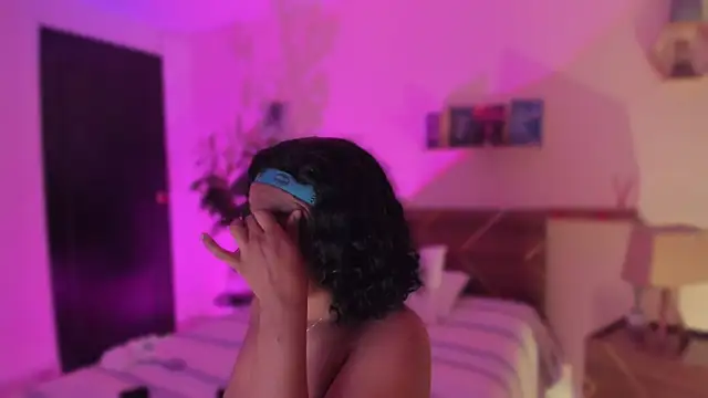 YariRose online show from February 11, 2026, 2:06 pm