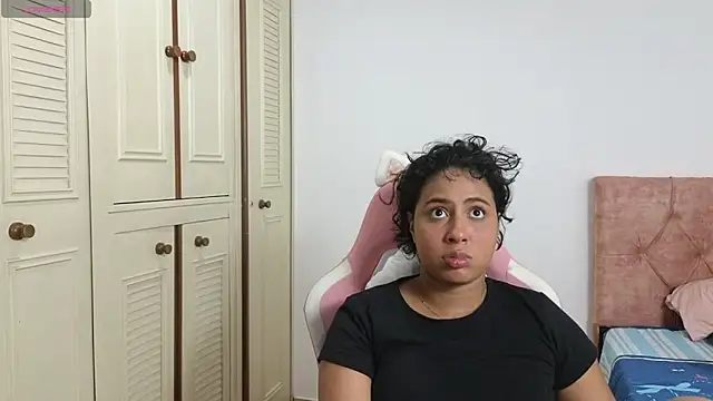 Valery lovexx online show from October 29, 2025, 9:47 pm