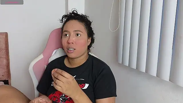 Valery lovexx online show from November 20, 2025, 10:52 pm