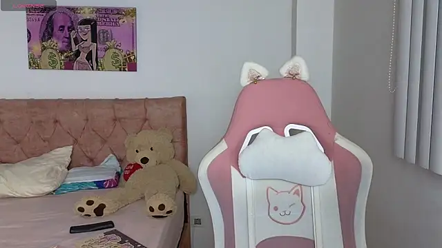 Valery lovexx online show from November 18, 2025, 10:45 pm