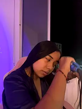 aly nicols online show from November 11, 2025, 11:31 pm