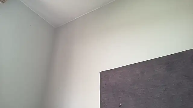 Kmiii21 online show from April 15, 2026, 4:11 pm