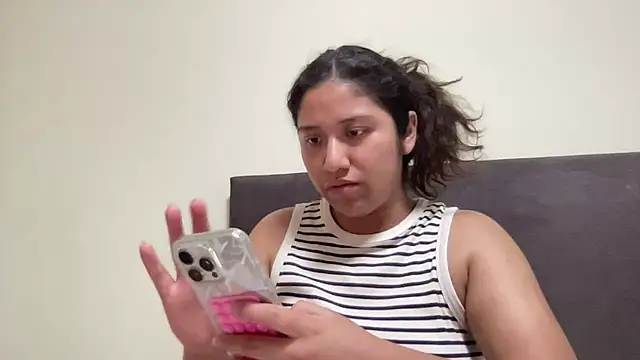 Kmiii21 online show from October 29, 2025, 2:54 am