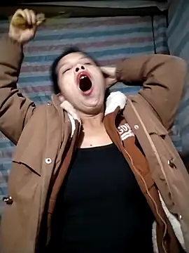 rickkis2k online show from November 19, 2025, 9:37 pm