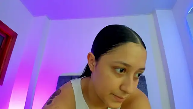 kittymonroe1 online show from November 28, 2025, 5:24 pm