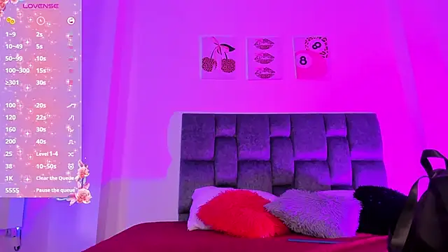 kittymonroe1 online show from March 2, 2026, 6:04 pm