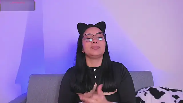 miah storm online show from December 1, 2025, 11:49 pm