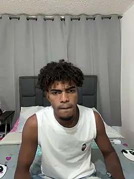 richardd2212 online show from June 4, 2026, 11:20 pm