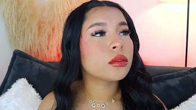 mia roux1 online show from March 21, 2026, 5:17 pm