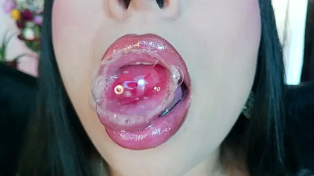 mia roux1 online show from March 6, 2026, 8:59 pm