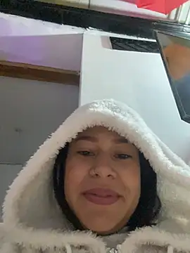 PaulaCruz01 online show from November 16, 2025, 12:04 am