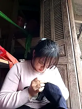 model-sexxy online show from November 11, 2025, 7:58 am