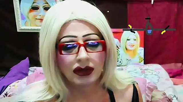 horni4luv online show from April 17, 2026, 8:55 pm