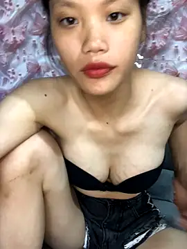 kity-cute online show from October 22, 2025, 6:13 am