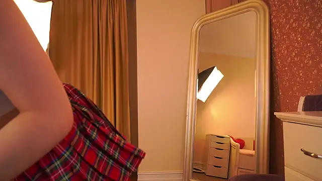 Snapshot of JanelAkerley chatting on December 21, 2025, 4:14 am JanelAkerley online show from December 21, 2025, 4:14 am