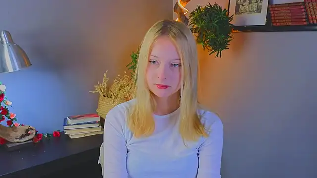 YungLyssy online show from November 9, 2025, 3:10 am