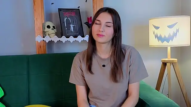 KateCahee online show from October 30, 2025, 1:37 am