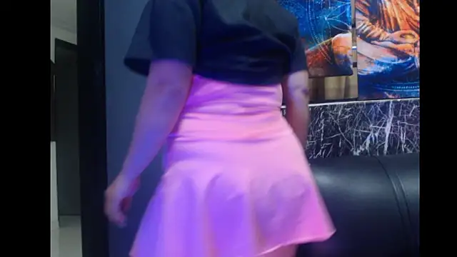 Debora Cienfuegos25 online show from December 16, 2025, 1:32 am