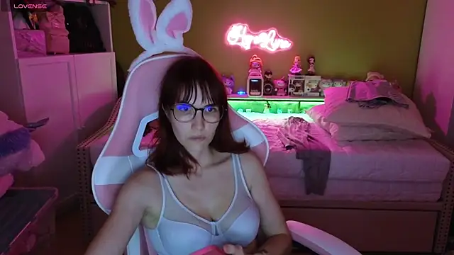 Snapshot of _HeraLuna_ chatting on July 16, 2026, 8:39 pm HeraLuna online show from July 16, 2026, 8:39 pm