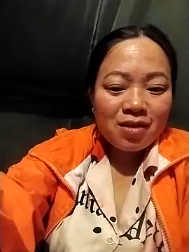 Nadia-a online show from November 17, 2025, 6:12 pm