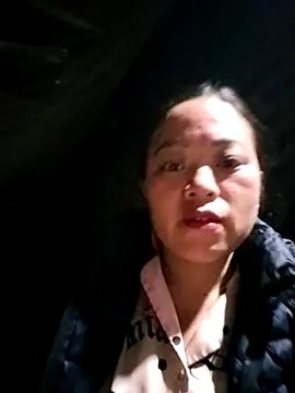 Nadia-a online show from November 6, 2025, 1:04 pm