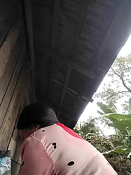 Nadia-a online show from October 31, 2025, 1:24 am