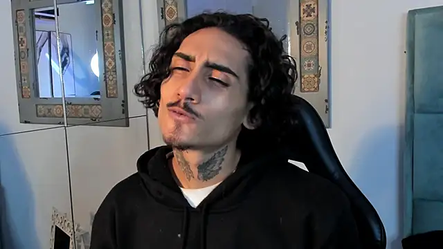 Mr Strike online show from November 3, 2025, 2:50 am