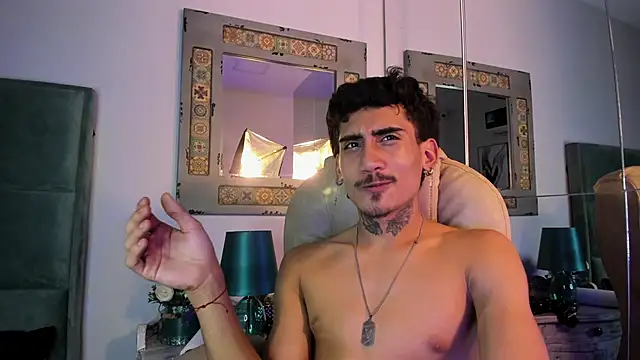 Mr Strike online show from December 13, 2025, 8:04 pm