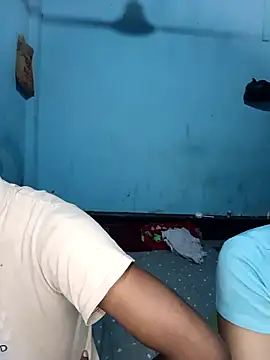 Snapshot of CoupleShow_432 chatting on November 20, 2025, 11:55 am CoupleShow 432 online show from November 20, 2025, 11:55 am