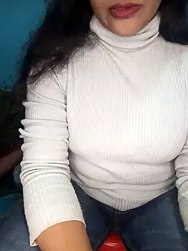 Snapshot of CoupleShow_432 chatting on November 24, 2025, 3:45 pm CoupleShow 432 online show from November 24, 2025, 3:45 pm