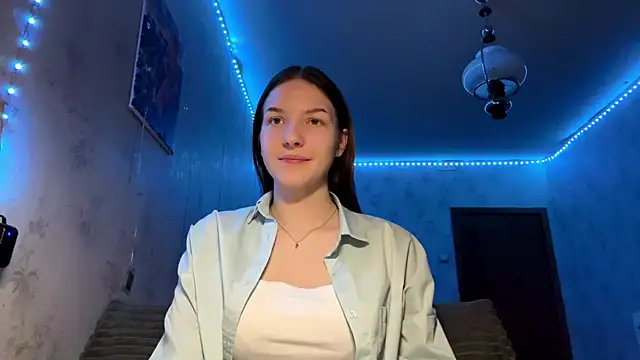 Snapshot of Beauty_miIa chatting on November 14, 2025, 4:43 pm Beauty miIa online show from November 14, 2025, 4:43 pm