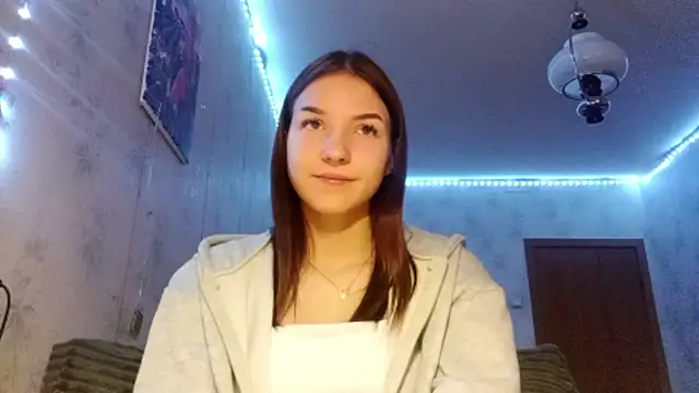 Snapshot of Beauty_miIa chatting on October 25, 2025, 7:18 am Beauty miIa online show from October 25, 2025, 7:18 am