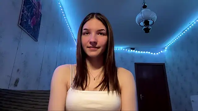 Snapshot of Beauty_miIa chatting on December 21, 2025, 4:30 pm Beauty miIa online show from December 21, 2025, 4:30 pm