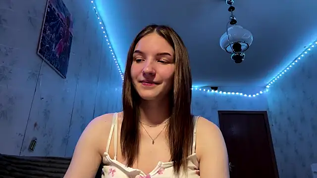 Snapshot of Beauty_miIa chatting on December 20, 2025, 4:43 pm Beauty miIa online show from December 20, 2025, 4:43 pm