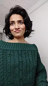 Snapshot of chloehanna chatting on October 27, 2025, 6:42 pm chloehanna online show from October 27, 2025, 6:42 pm