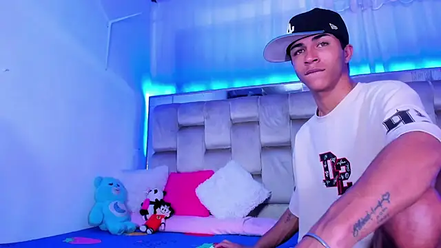 Snapshot of boyswantingplay chatting on November 4, 2025, 4:05 am boyswantingplay online show from November 4, 2025, 4:05 am