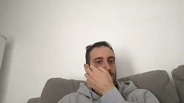 Snapshot of LukaShyGuy chatting on February 23, 2026, 9:54 am LukaShyGuy online show from February 23, 2026, 9:54 am