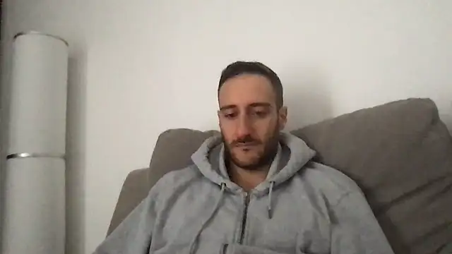 Snapshot of LukaShyGuy chatting on February 6, 2026, 12:45 pm LukaShyGuy online show from February 6, 2026, 12:45 pm