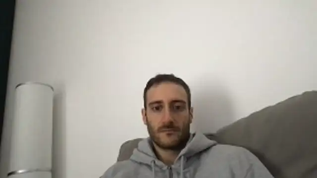 Snapshot of LukaShyGuy chatting on February 25, 2026, 10:26 am LukaShyGuy online show from February 25, 2026, 10:26 am