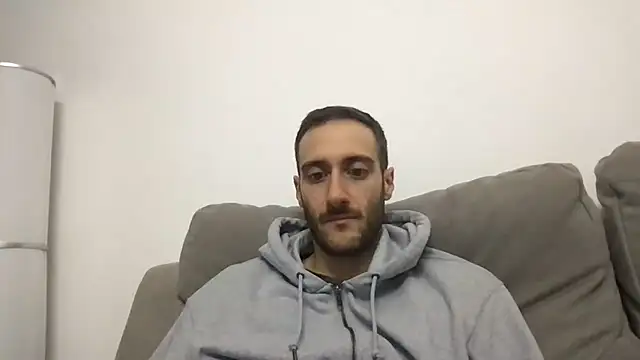 Snapshot of LukaShyGuy chatting on January 16, 2026, 9:41 pm LukaShyGuy online show from January 16, 2026, 9:41 pm