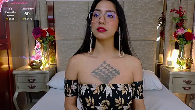 Penelope-Cross online show from February 20, 2026, 8:11 pm