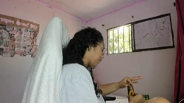 emily stars1 online show from April 7, 2026, 3:03 pm