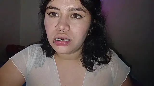 Magic Alicee  online show from March 8, 2026, 2:04 am