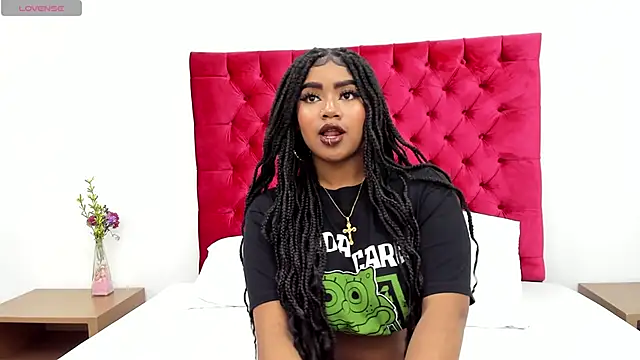 MirandaTurbay online show from November 11, 2025, 2:28 am