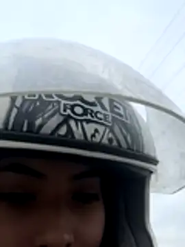 miadaviesx online show from November 15, 2025, 11:25 am