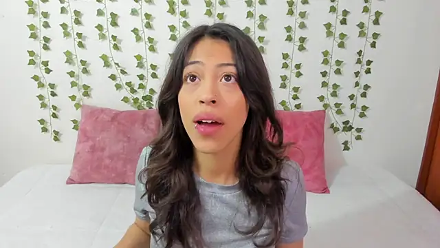 emily jonessxx online show from February 15, 2026, 2:16 pm